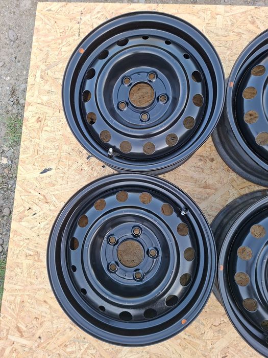 Felgi stalowe 5x114.3 15 Cali Hyundai i30 iX20 Santa-Fe Sanata Trajet