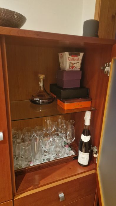 Móvel cristaleira