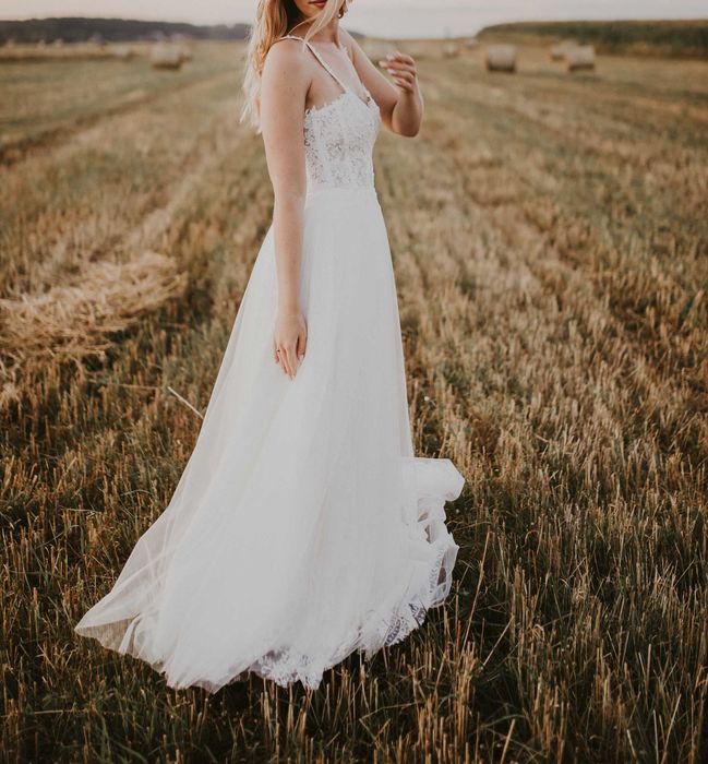 Suknia ślubna w kształcie litery A, długi welon 2,5m