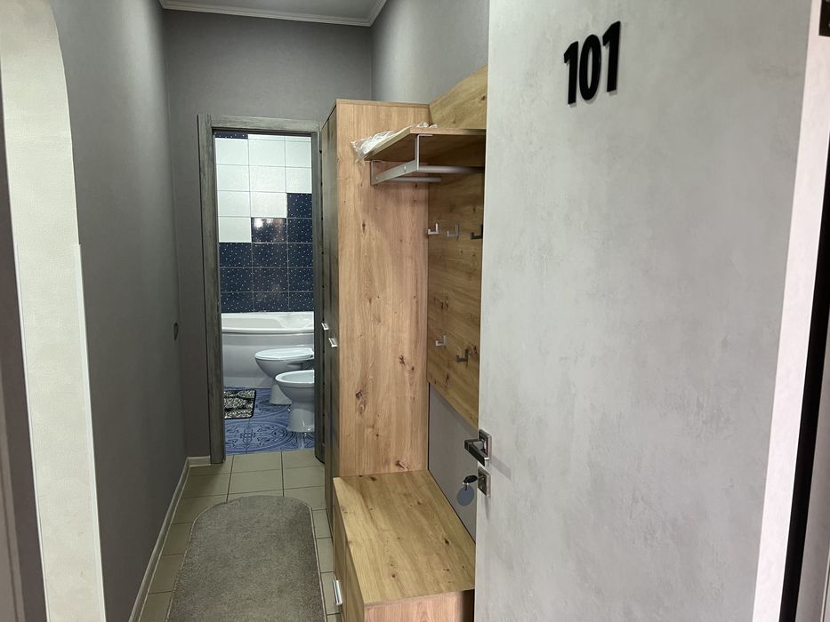 Готель «У Батька» новенькі двокімнатні номери класу люкс Світло 24/7