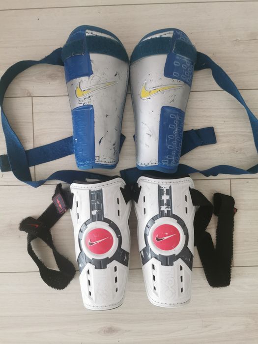 2 Pares Caneleiras Nike c/ Protecção Tornozelo + Saco