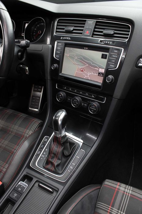 VW Golf 7 VII GTi DSG Performance DYNAUDIO (325€/Mês) Garantia