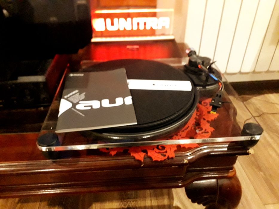 Gramofon marki Auna