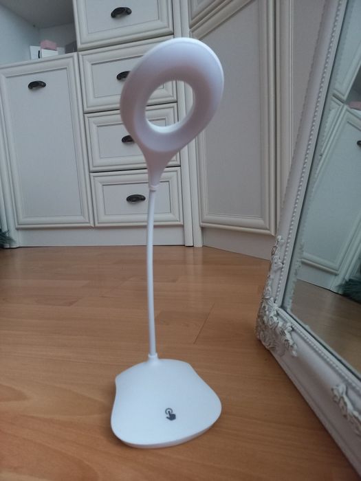 Лампа світильник акумуляторний LED настільний