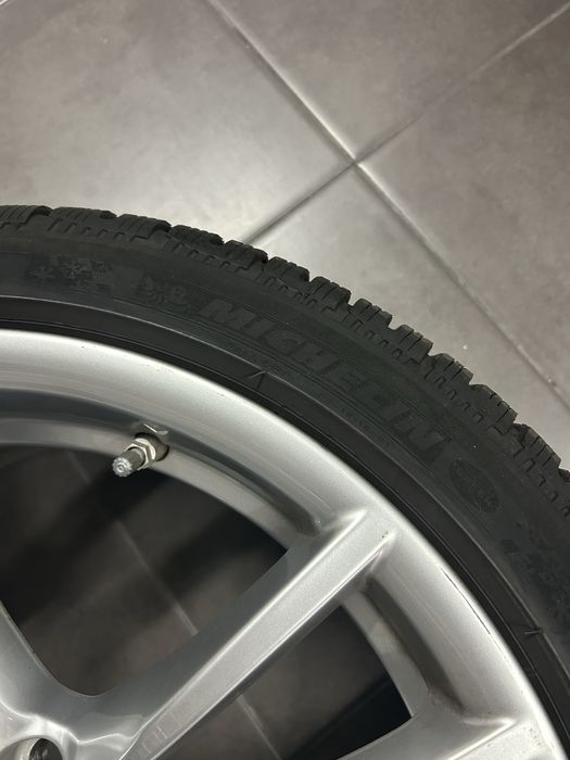 4 jantes BMW M2 com pneu Michelin