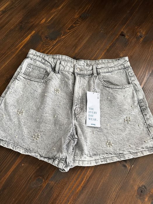 Джинсові шорти , нові з біркою від Сінсей