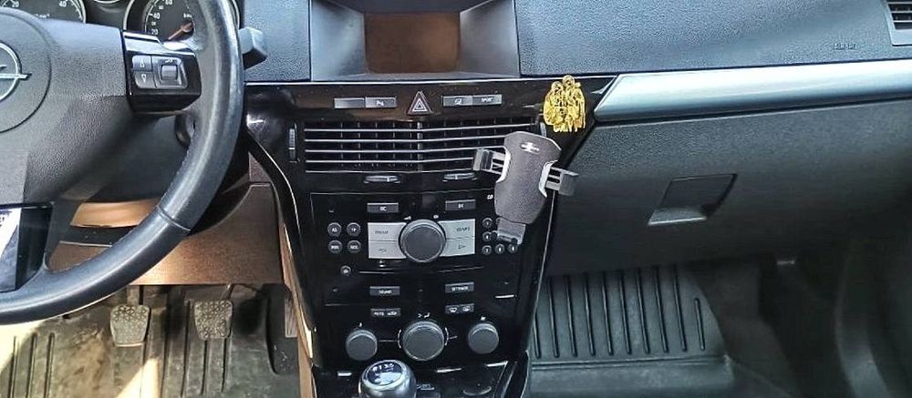 Продам Опель Астра H