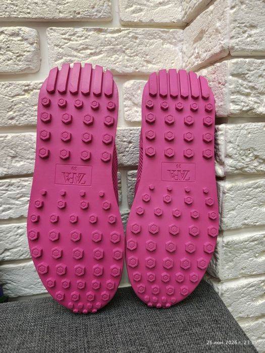 Кросівки ZARA 39 розмір 25,3 см