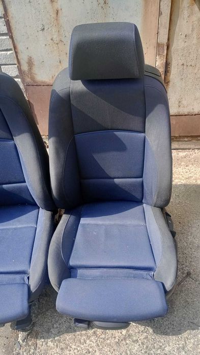 Fotele kanapa boczki BMW E81