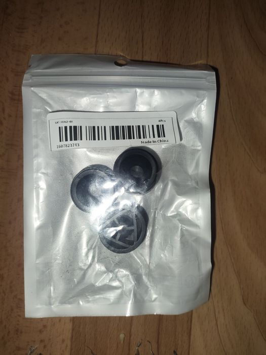 Guma/tuleja mocowanie osłony silnika