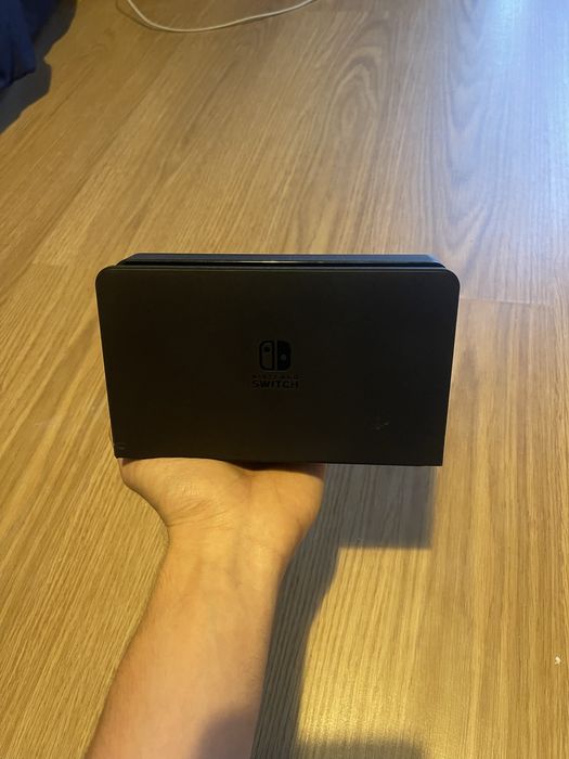 Nintendo Switch OLED com bolsa de transporte + 2 películas
