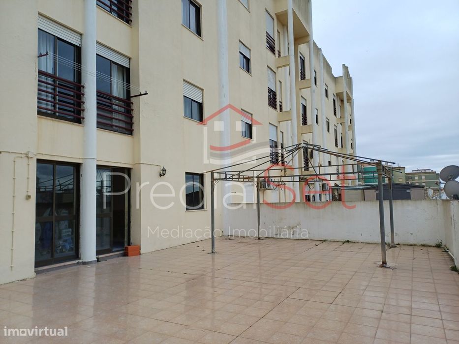 Apartamento T3 Renovado com terraço- Setúbal — Setúbal (São Julião, Nossa Senhora Da Anunciada E Santa Maria Da Graça), Setúbal