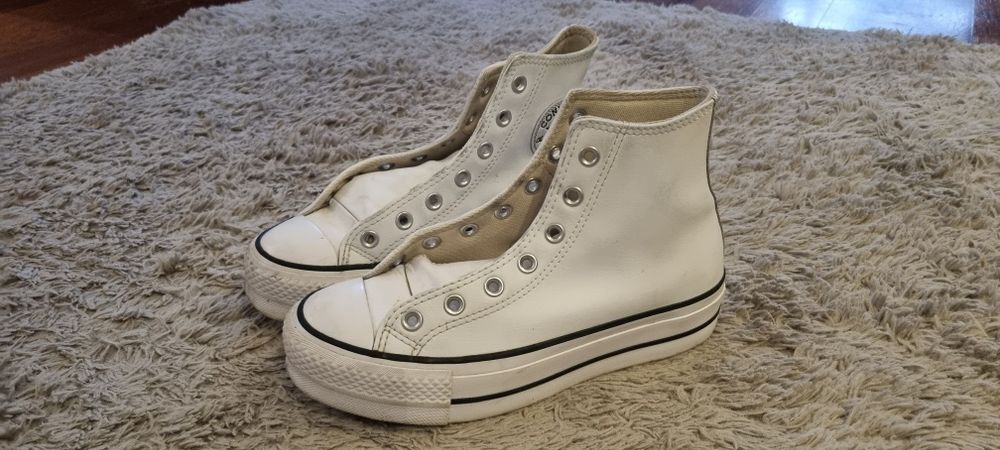 Trampki Converse wysokie skórzane.