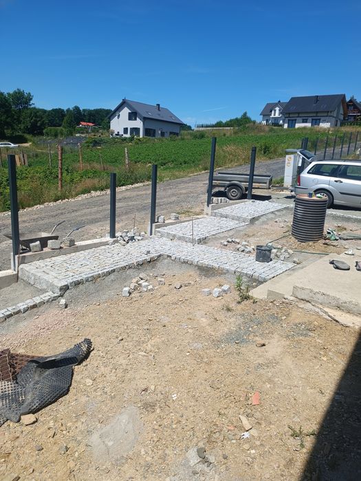 Układanie kostki granitowej
