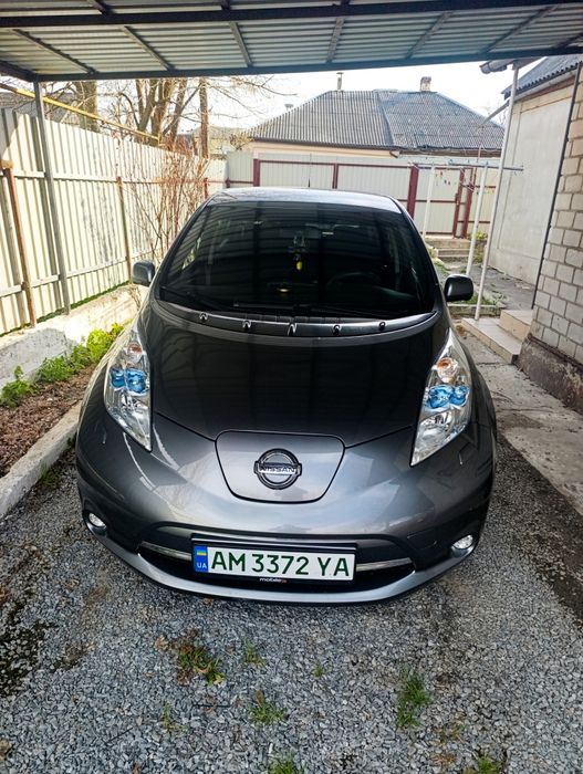 Продам автомобіль Нісан ліф