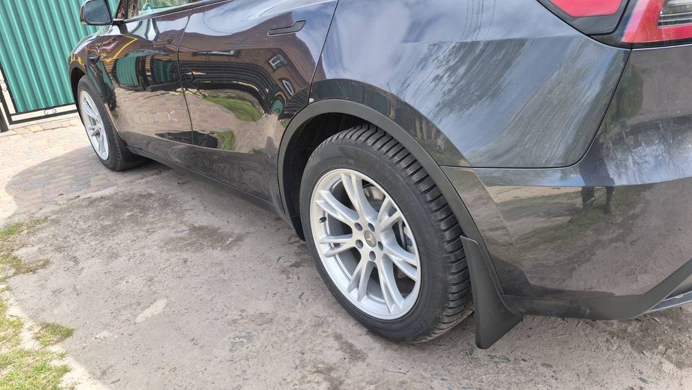 Бризговики (болотники) Tesla Model Y, Тесла У 2016- 2024 рік.