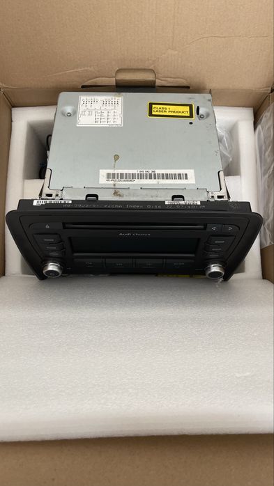 Rádio original Audi TT