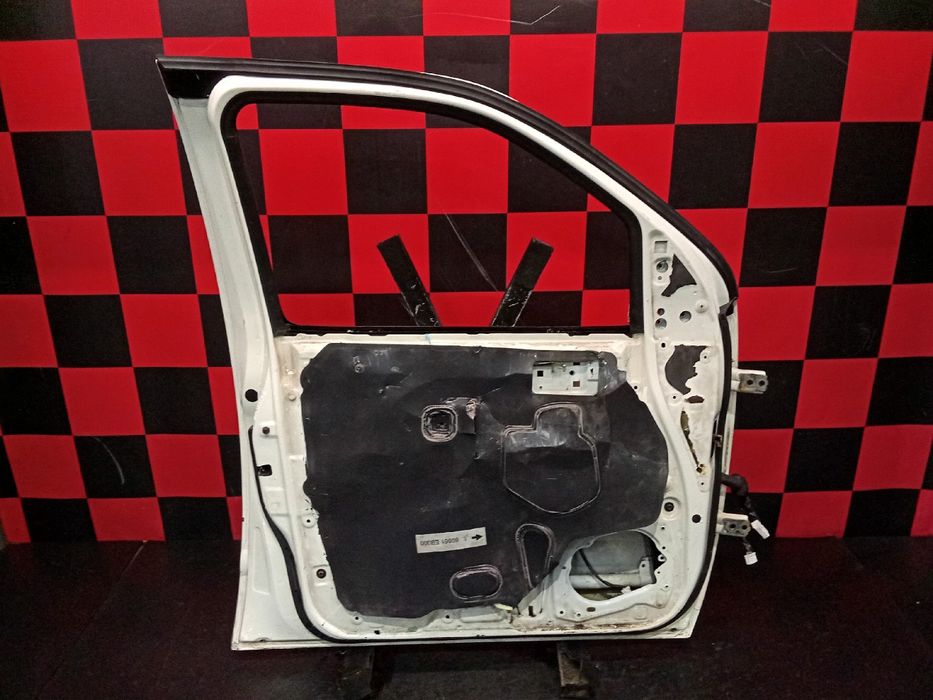 Porta frente esquerda NISSAN NP300 Navara Pick Up Chassis (D40)