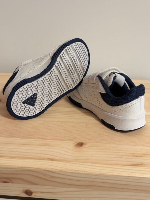 Sapatilha adidas