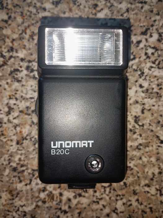 Flash eletrónico compacto para câmeras