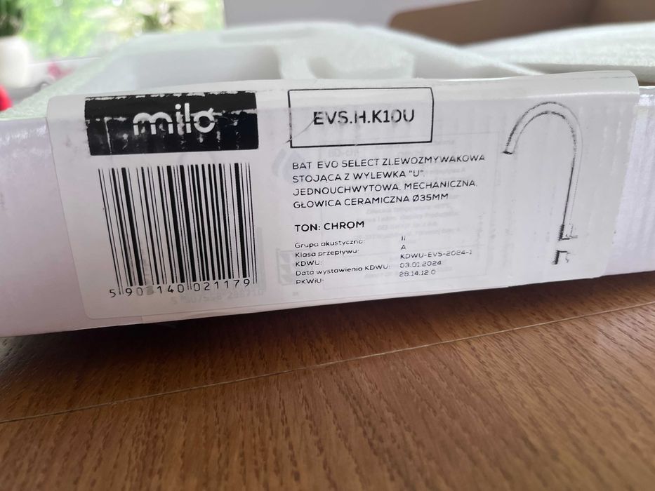 Bateria Kuchenna Stojąca MILO z sztywną wylewką