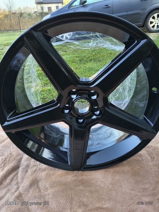 Sprzedam felgi aluminiowe 18 cali 5 x 100 et35