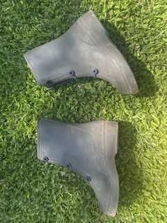 Sobre botas militares de borracha dos EUA