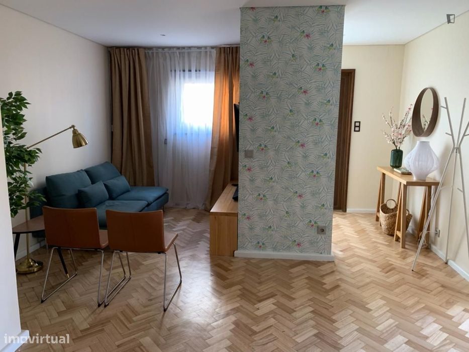 Quarto - localizado em Bonfim Porto