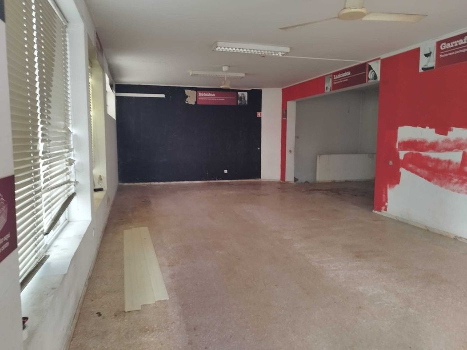 Loja- Rua Infante dom Henrique