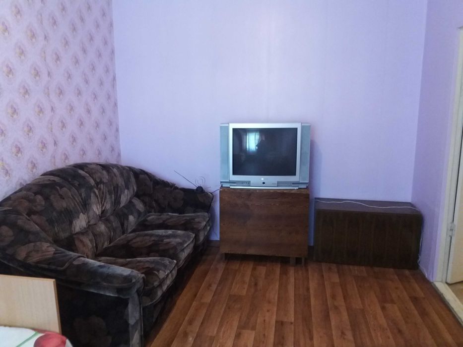 Подобово місяць два   5 спальних місць. Документи, Безнал Дарниця 5 хв метро Вирлиця