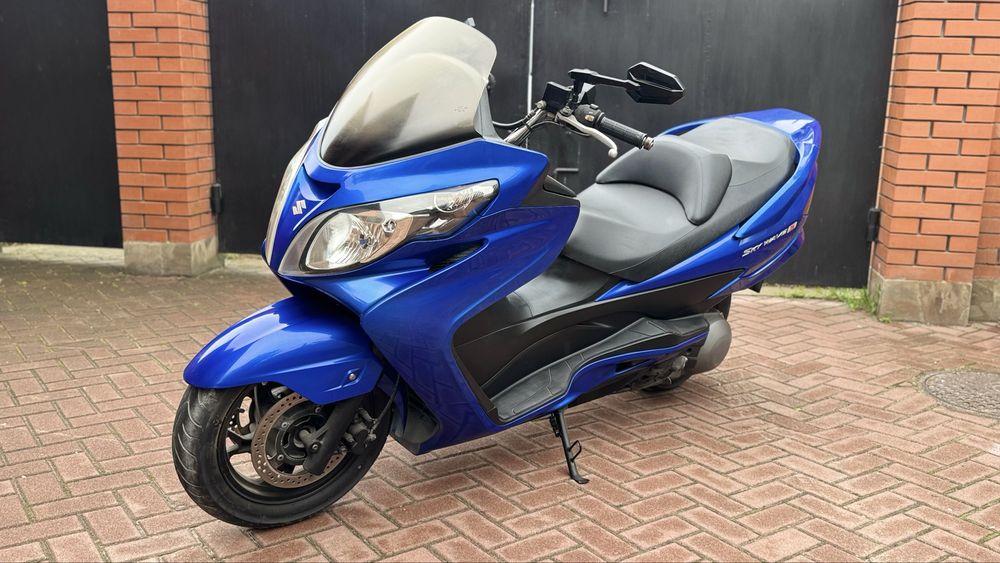 Макси - скутер Сузуки Скайвей 400 SUZUKI SKYWAVE 400