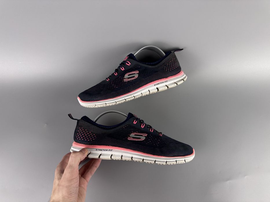 Розмір 39 25 см Жіночі кросівки Skechers Glider Harmony
