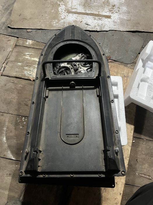 Прикормочний Кораблик корпу