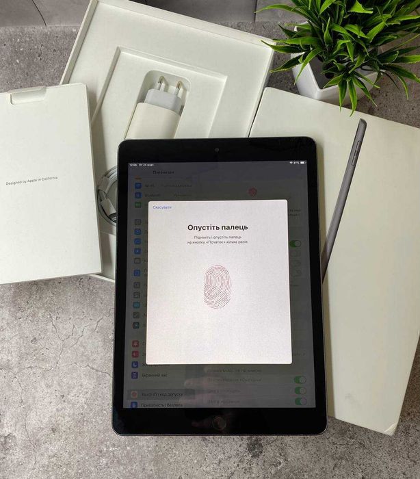 Планшет iPad 9 64GB Wi-Fi Space Gray (повний комплект)