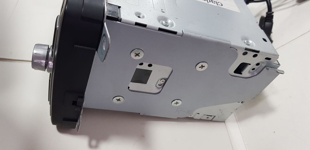 Автомагнитола Clarion "model J6CAE2JP8"