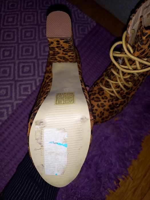 Sapatos tigresaa
