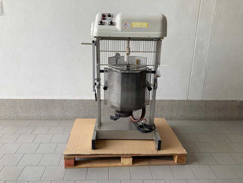 maquina planetária de cozer creme compotas marmelada pastelaria  a gás e eletricidade