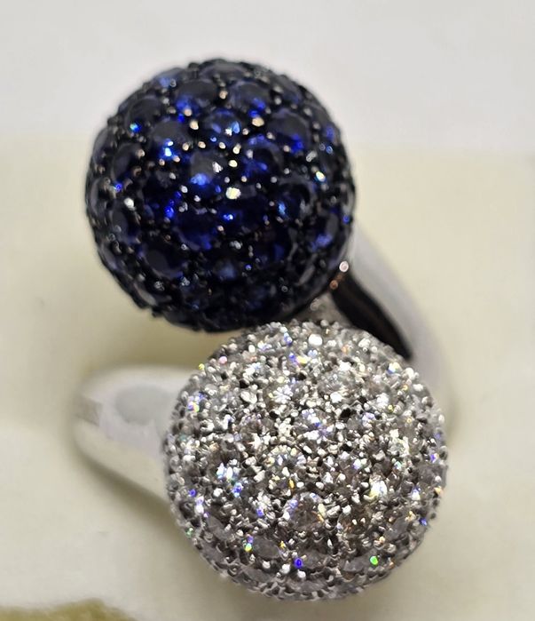 Золотое кольцо BIBIGI, 3.99ct бриллиантов и 4.77 ct сапфиры.Золото750