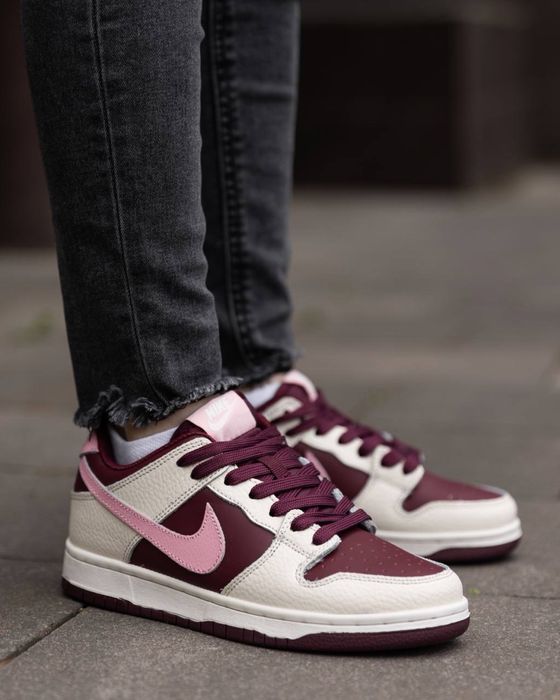 Nike SB Dunk Low Cherry Beige