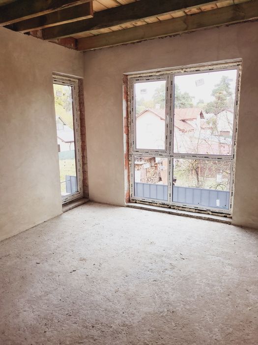 Продаж котеджів смт.Брюховичі