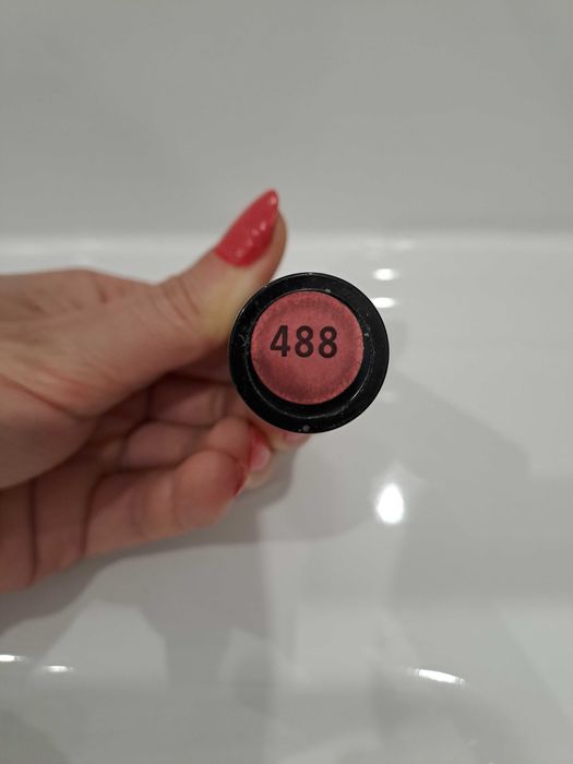 Pomadka do ust Eveline