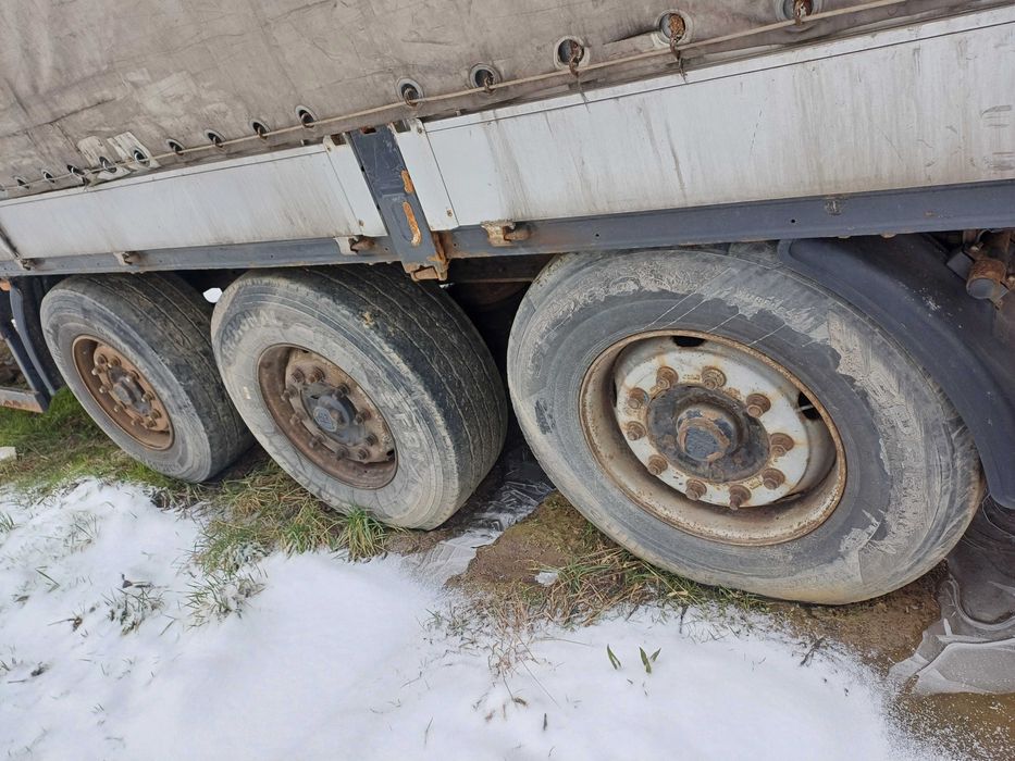 Kogel 2003 напівпричіп тентований бортовий