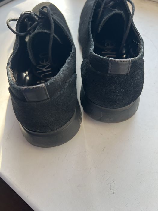 Продам замшеві ботинки Calvin Klein