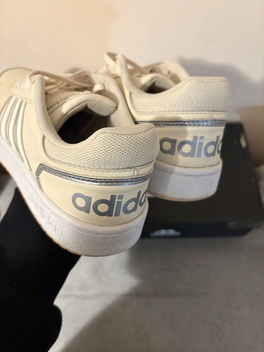 Кросівки Adidas (hoops 2.0)