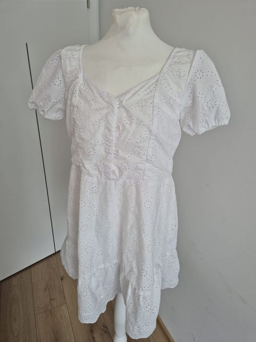 Sukienka biała boho romantyczna midsommar z haftem