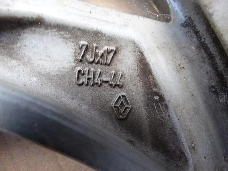 Alufelga Renault Captur Clio 7Jx17 ET44 4x100 403.000.803R