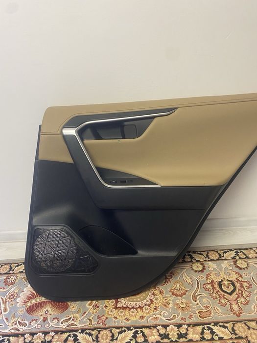 Продам карти до Toyota Rav4