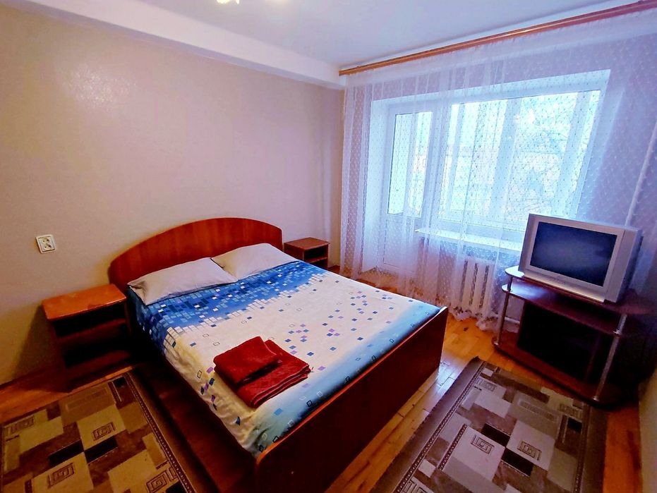2-кім. квартира. На місяць і більше. Центр. ВЛАСНИК.