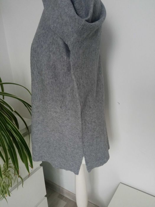 Szary sweterek damski luźny r L/XL
