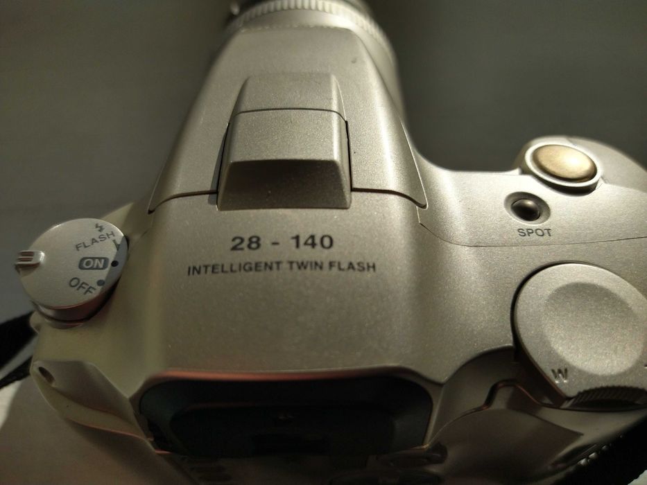 Aparat Olympus is-5000 + konwerter - stan idealny